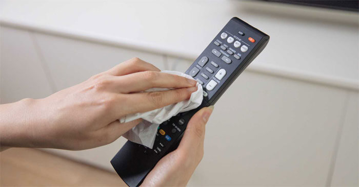 Clean the Blaupunkt TV Remote